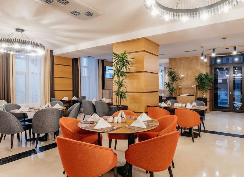 Restaurant Photo