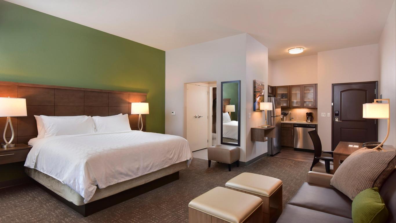 Staybridge Suites Wisconsin Dells - Lake Delton