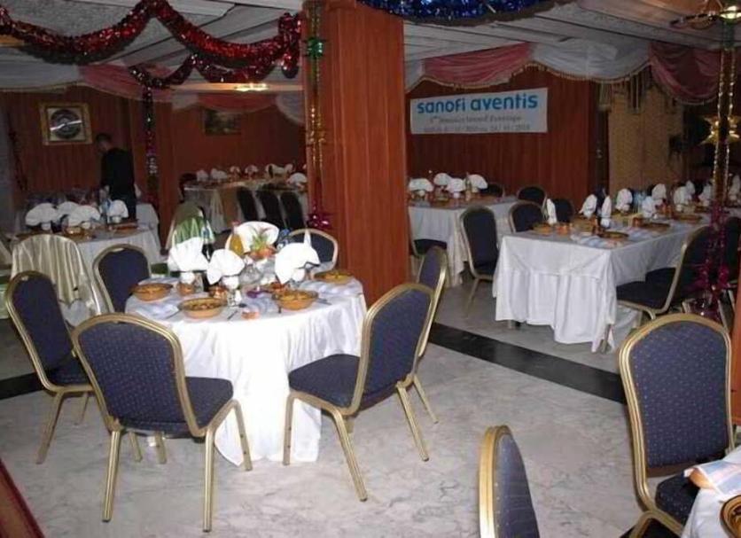 Banquet hall Photo