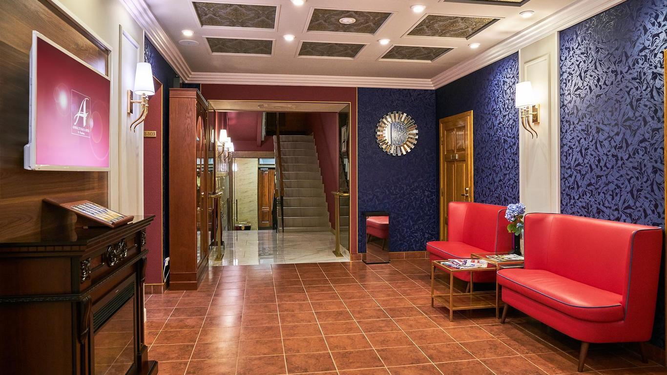 Admiralteyskaya Hotel
