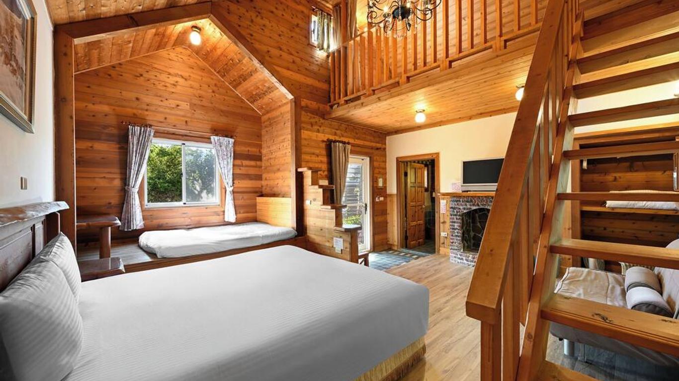Aurora Villa