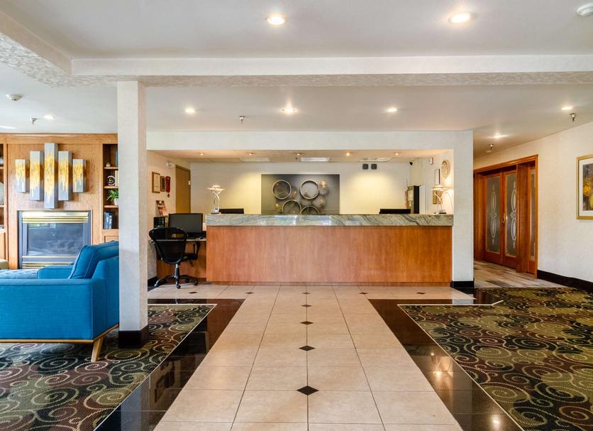 Front desk Photo