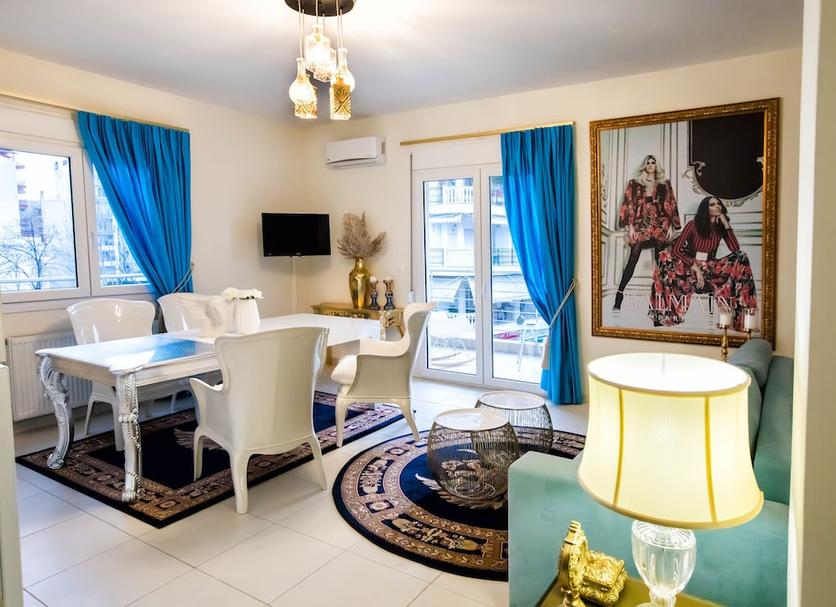 Dining room Photo