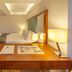 Lamec Hotel Business, Gebze: modern guest room with desk, lamp, bed and mirror