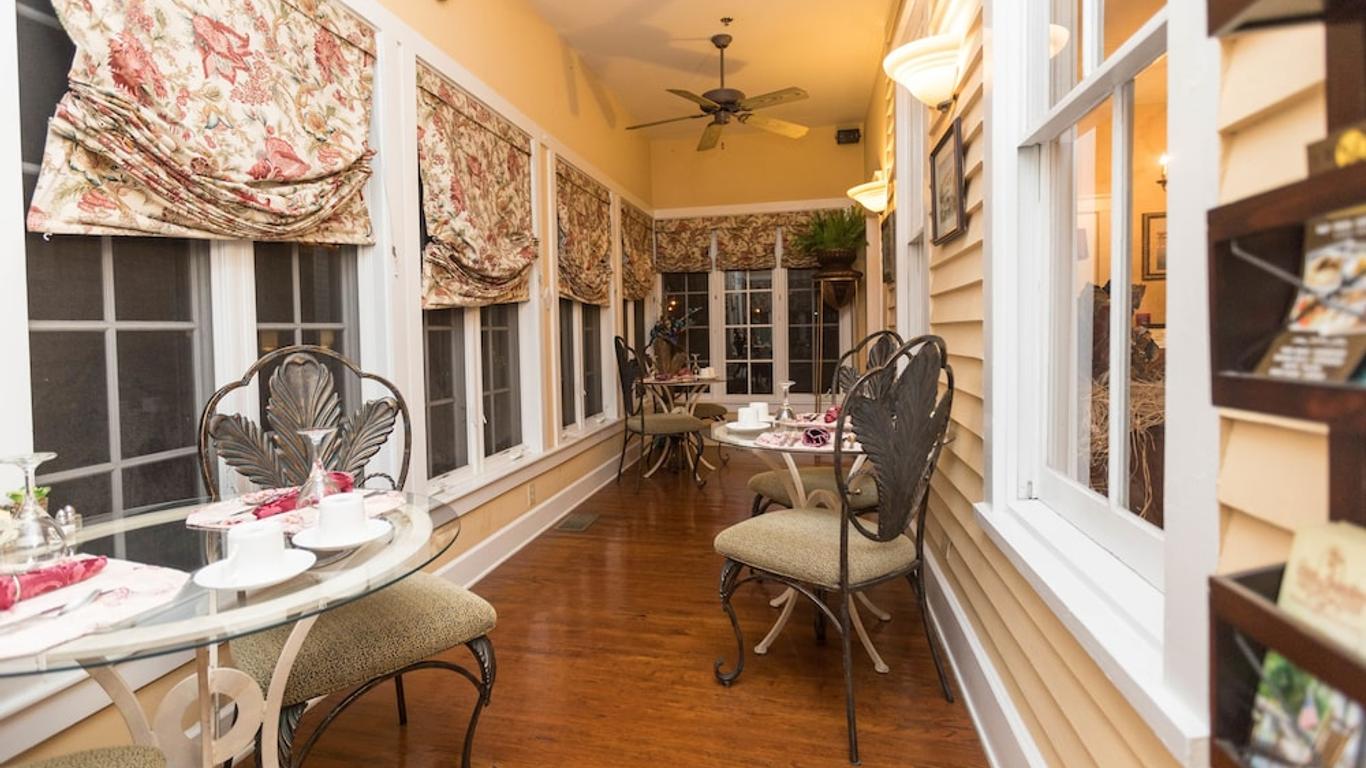 Carriage Way Centennial