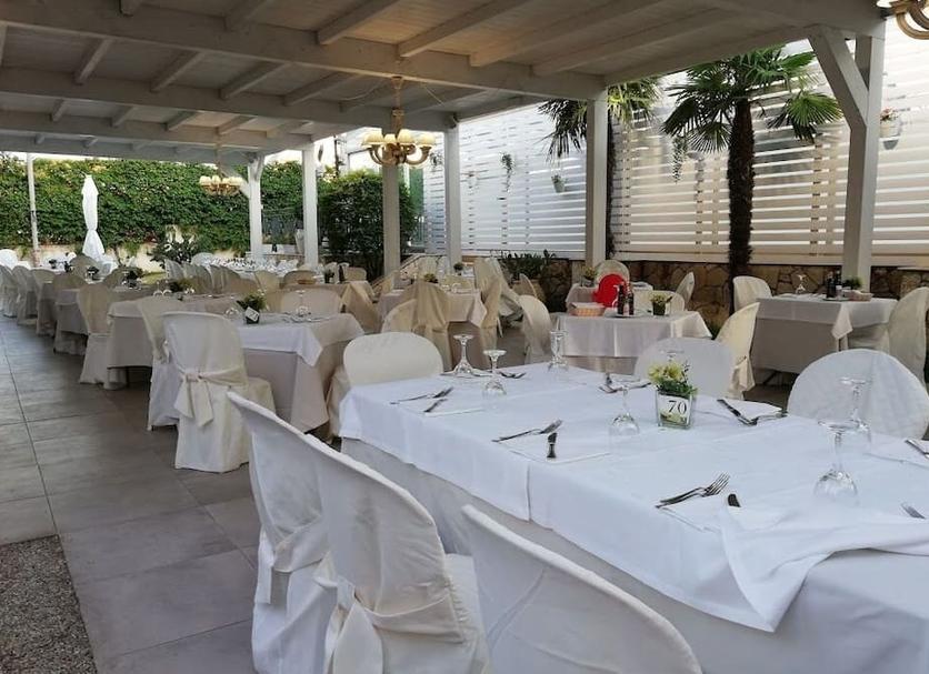 Banquet hall Photo