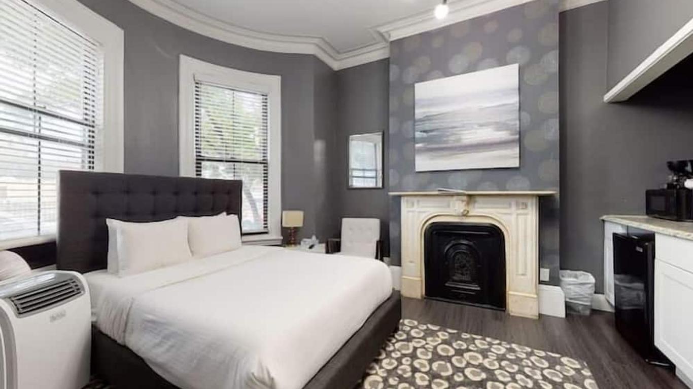 Premier Suites Bay Village