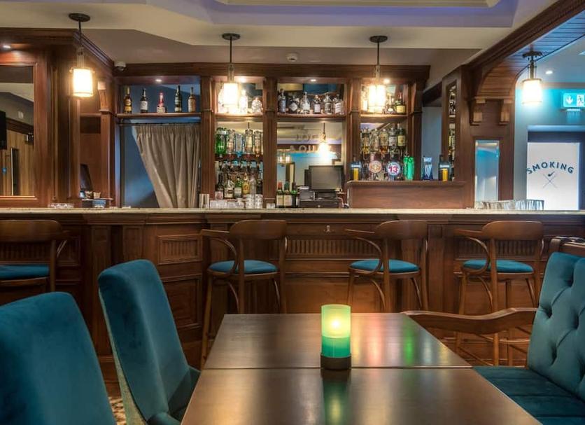 Bar Photo