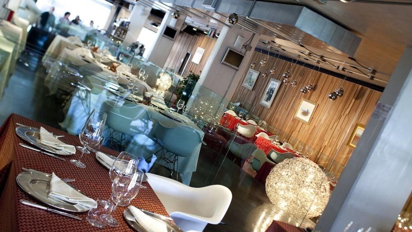 Janus Hotel