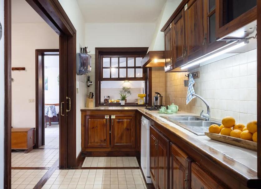 Kitchen Photo