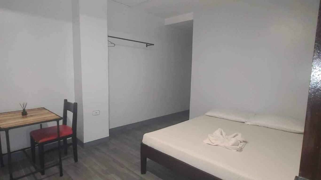 Iloilo Budget Inn - Valeria