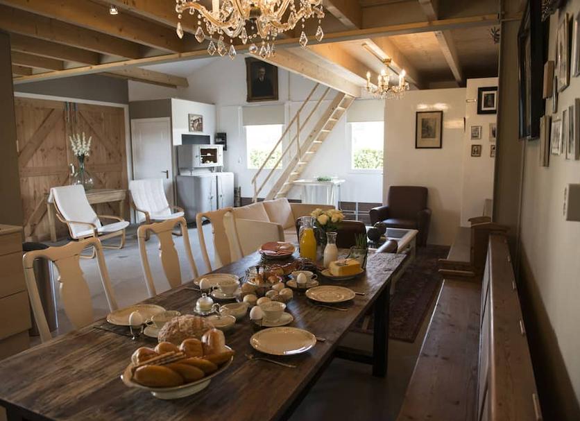 Dining room Photo