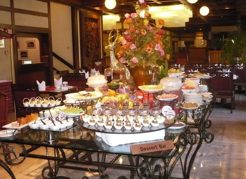 Buffet Photo