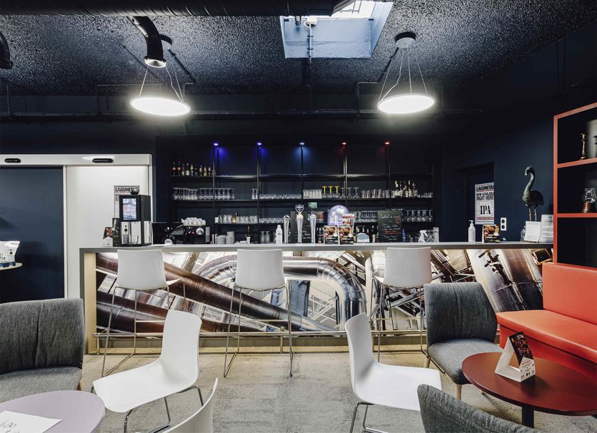 Bar Photo