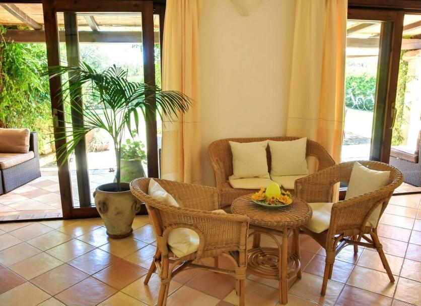 Dining room Photo