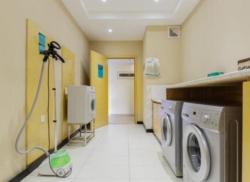 Laundry facility Photo