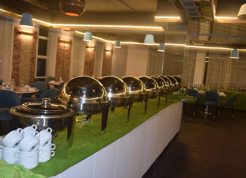 Buffet Photo