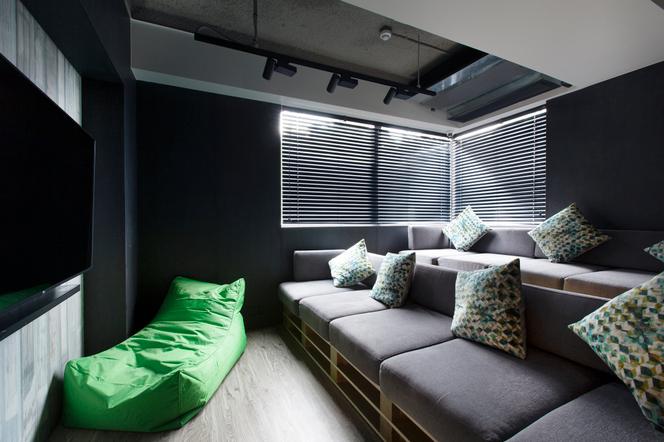 Mojo Nomad Aberdeen Harbour By Ovolo