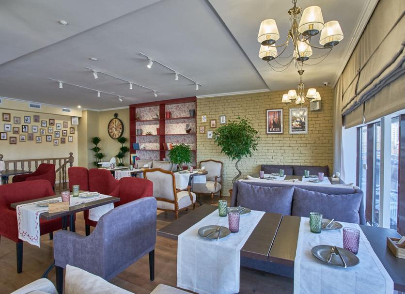 Restaurant Photo