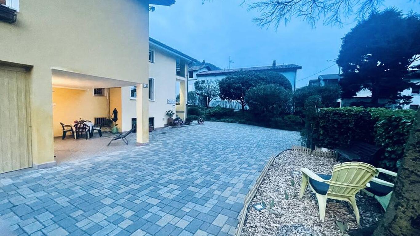 Bed & Breakfast con vista giardino e piscina