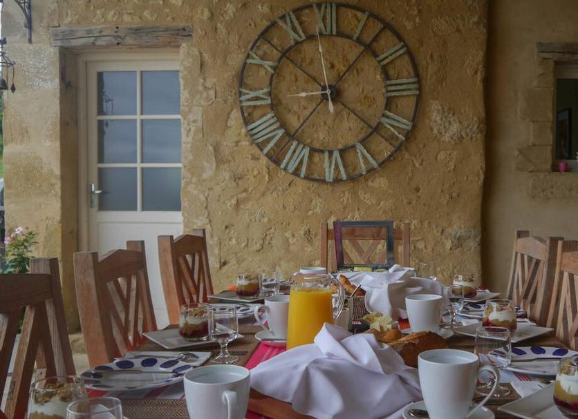 Dining room Photo