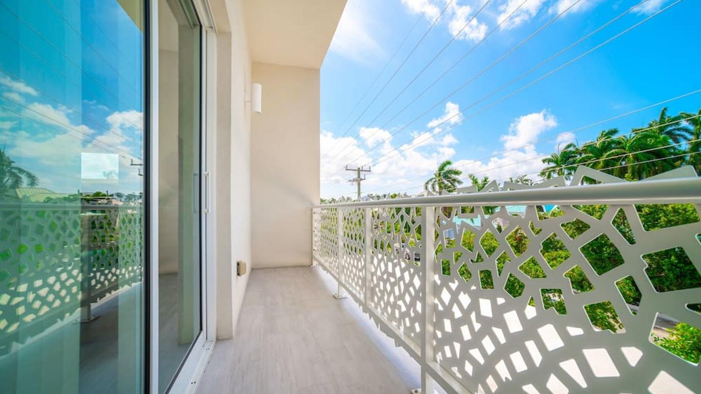 Cayman Luxury Rentals at The Grove