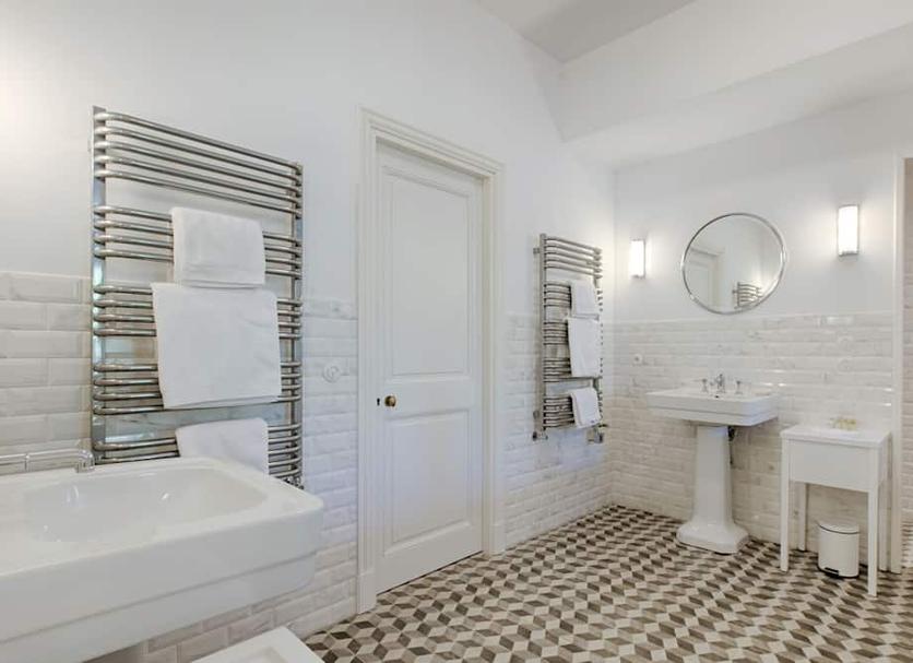 Bathroom Photo