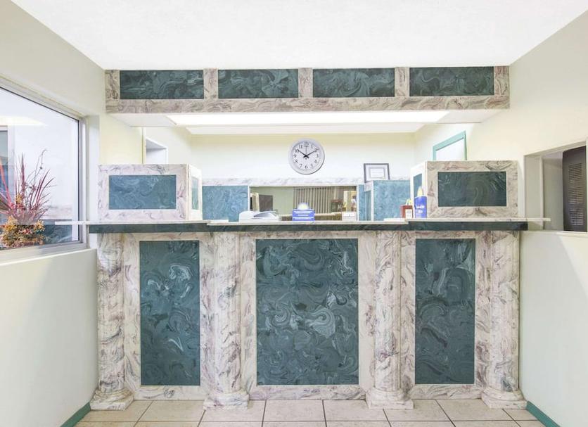 Front desk Photo