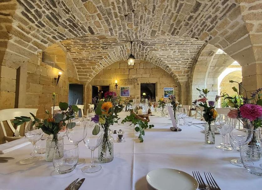 Banquet hall Photo
