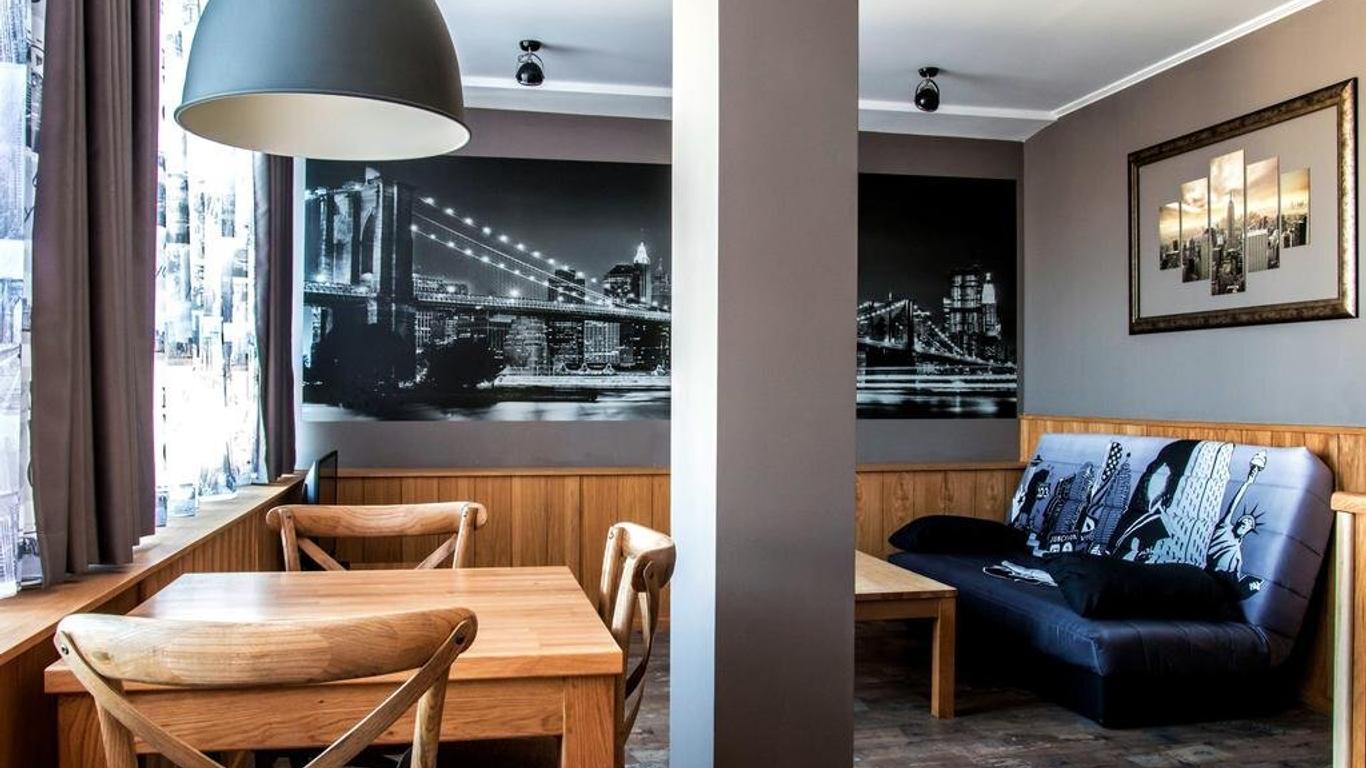 City Hotel
