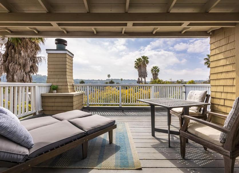 Balcony Photo