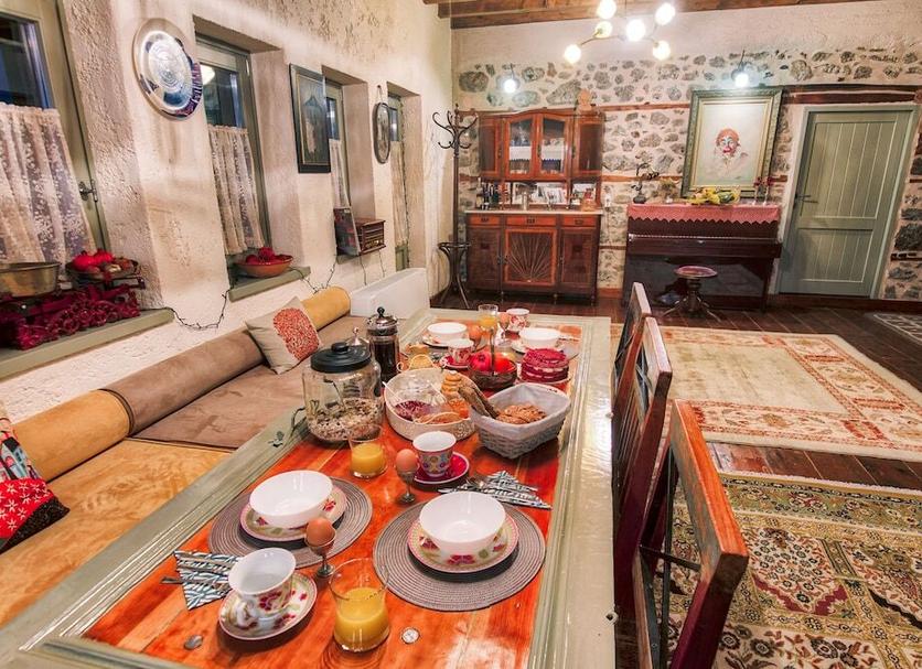Dining room Photo