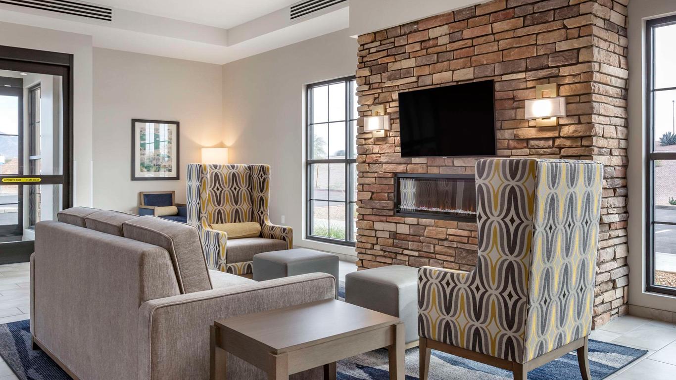 Comfort Suites Scottsdale Talking Stick Entertainment District