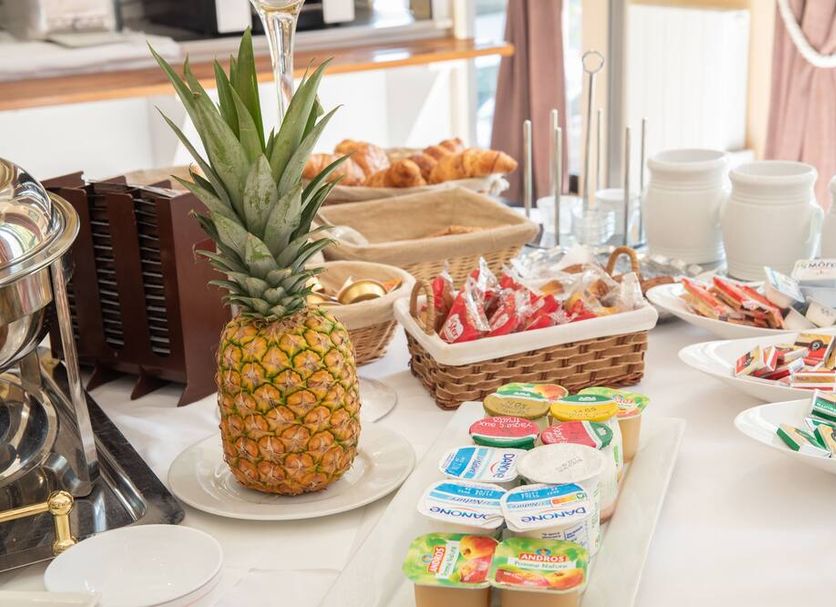 Buffet Photo