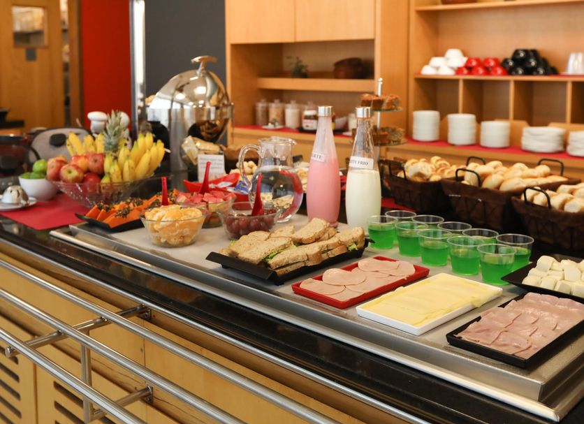 Buffet Photo