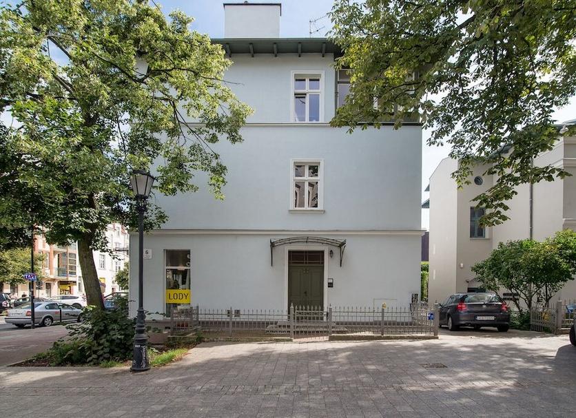 Building Photo