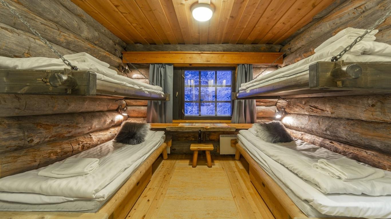 Kuukkeli Log Houses Porakka Inn