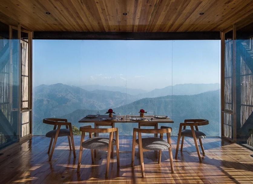 Dining room Photo