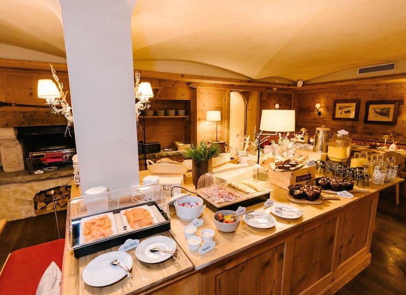 Buffet Photo