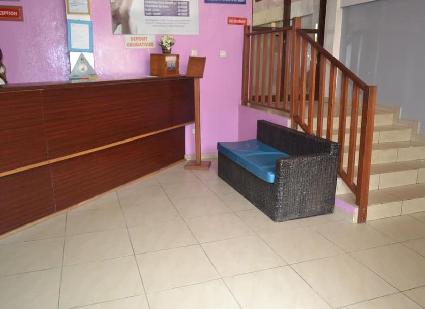 Front desk Photo
