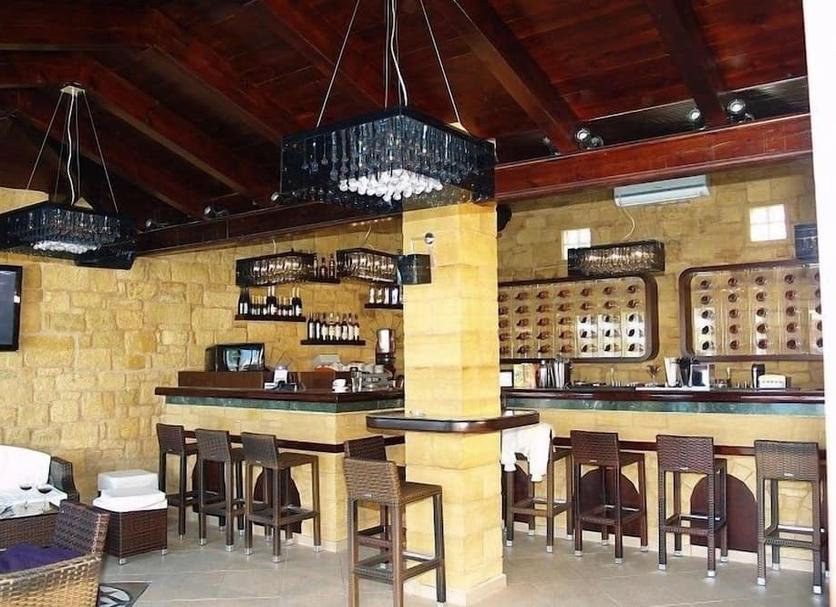 Bar Photo