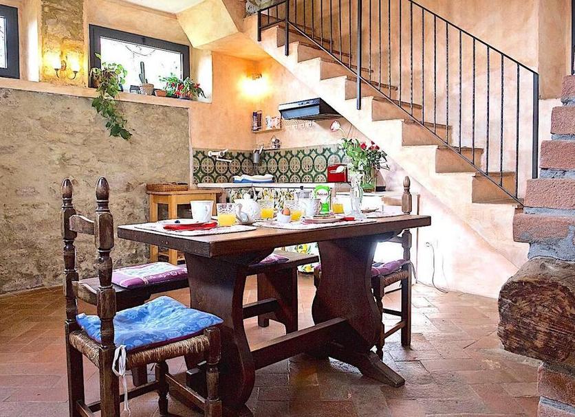 Dining room Photo