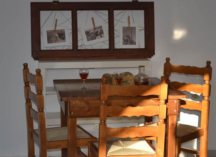 Dining room Photo