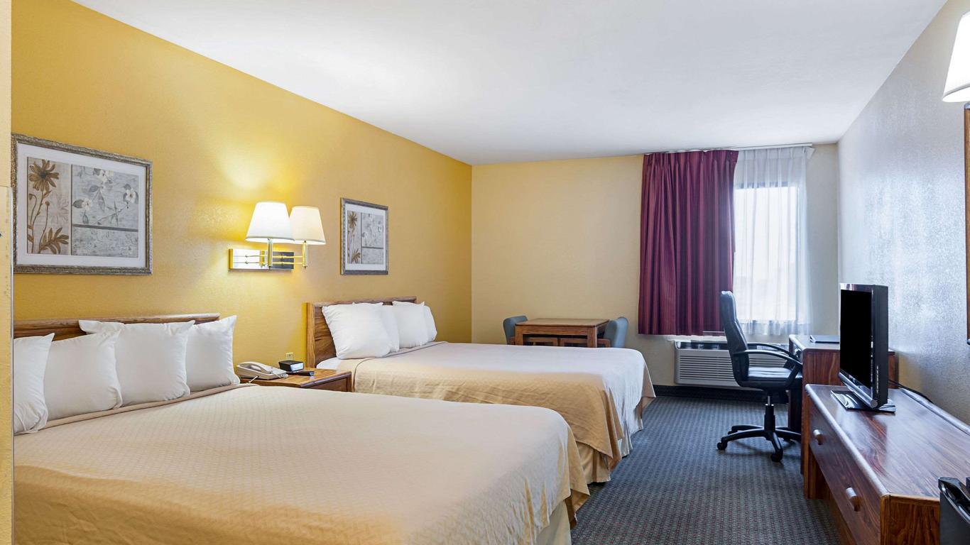 Rodeway Inn & Suites