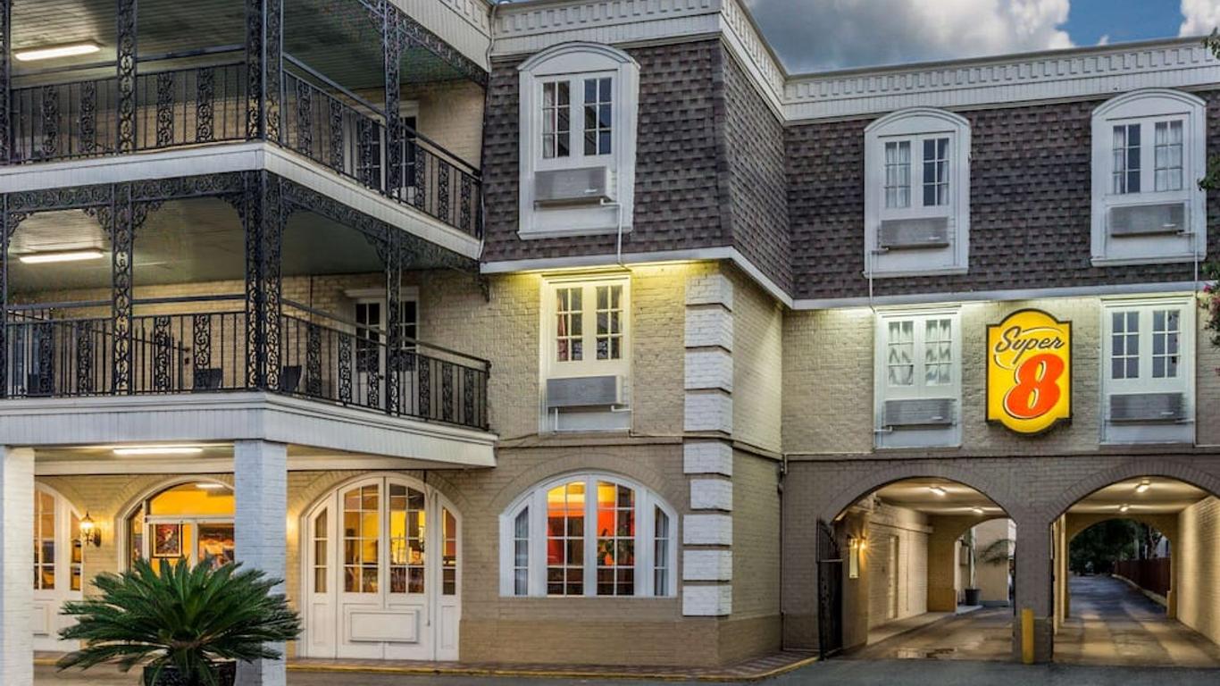 Super 8 by Wyndham New Orleans