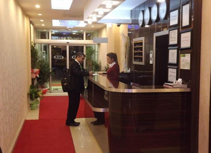 Front desk Photo