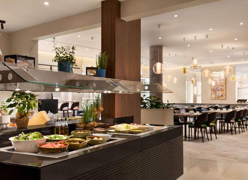 Buffet Photo