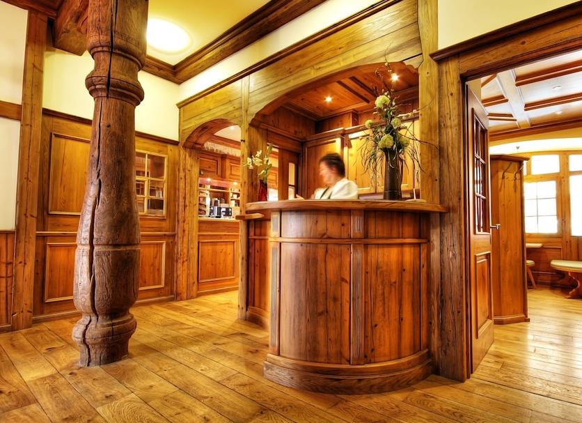 Front desk Photo