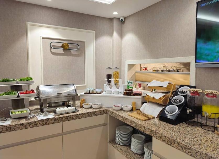 Buffet Photo