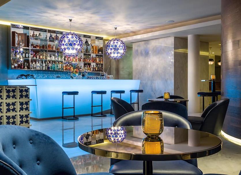 Bar Photo